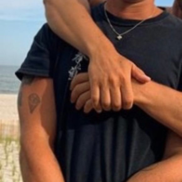 Winter Closet Cleanout! 30% DISCOUNT ON BUNDLES!!!! - Picture 4 of 7